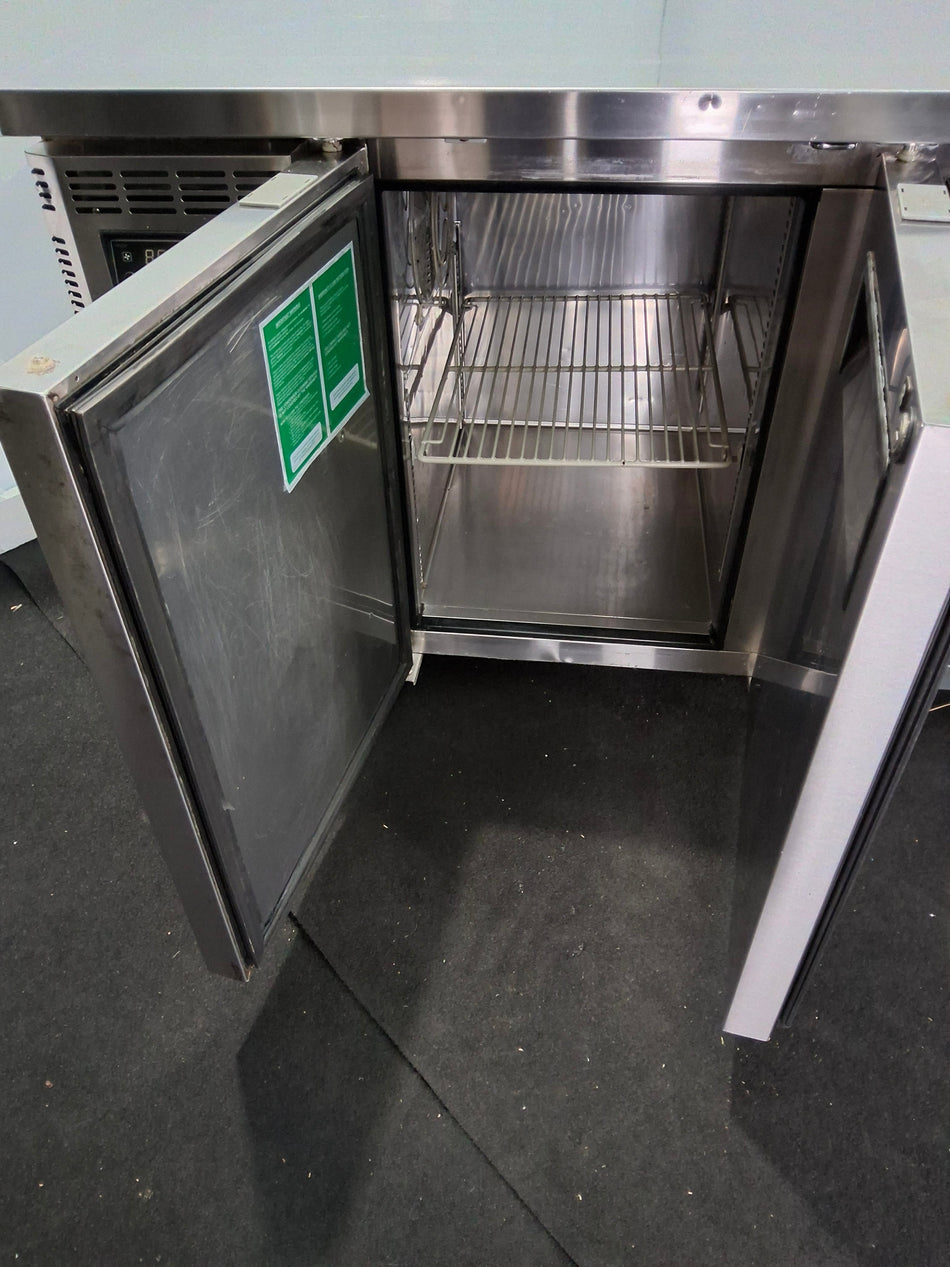 Turbo Air KURF18-3-N Undercounter Fridge/Freezer
