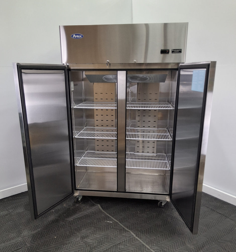 Atosa YBF9218GR Upright Fridge