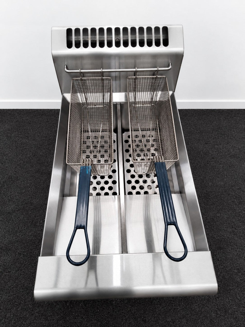 Waldorf FN8226G Fryer