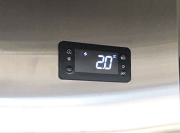 Anvil VRX2000 2000mm Glass Refrigerated Ingredient Well